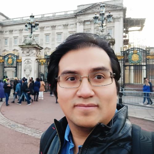 Alejandro Abarca Blanco at Buckingham Palace