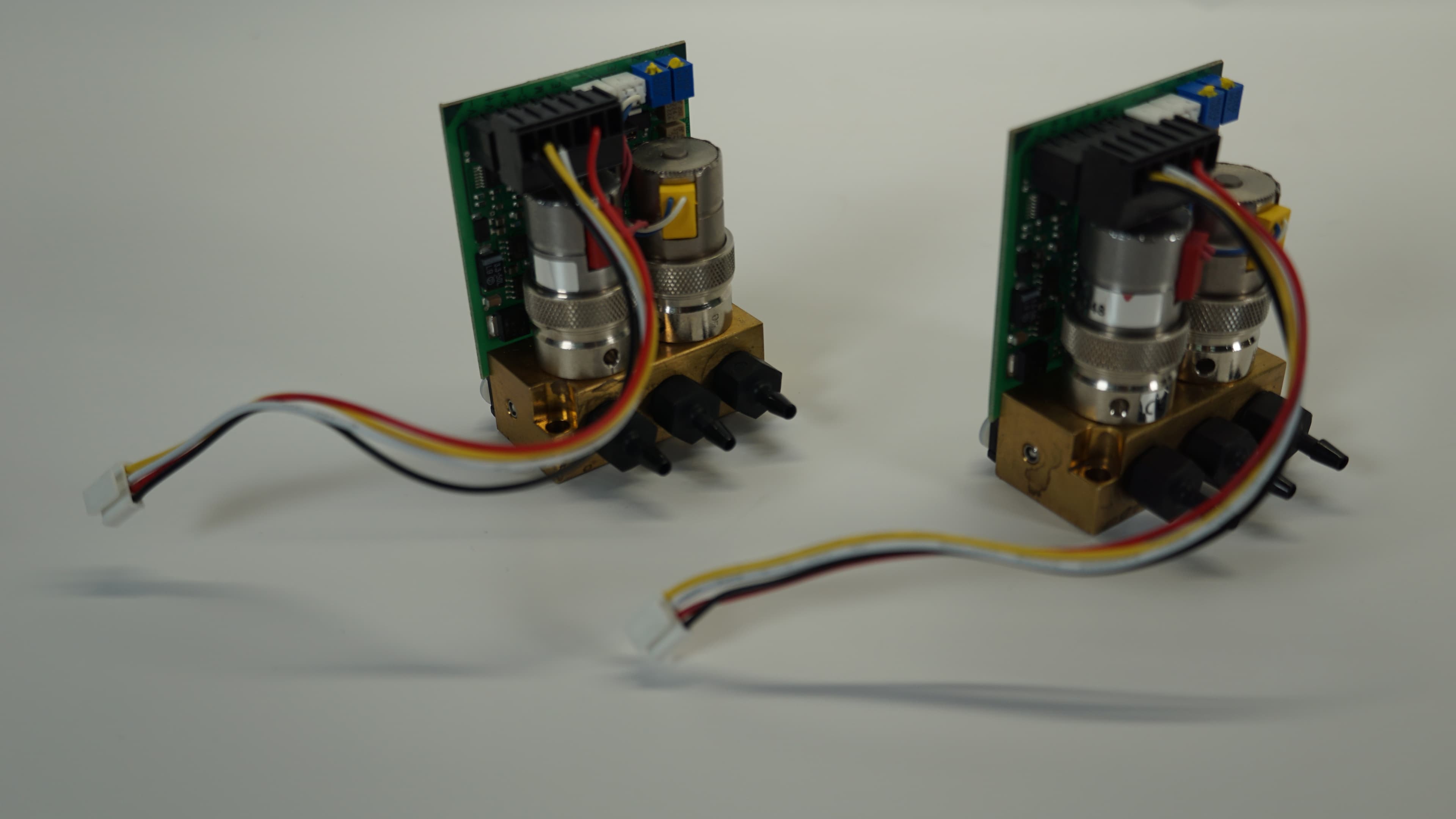 Electronic prototype boards with pumps